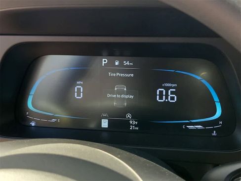 New 2025 Hyundai Elantra SE image 25