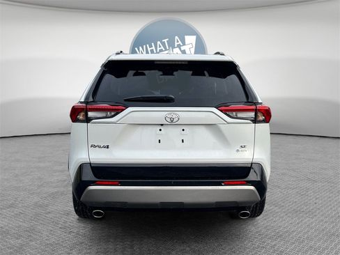 Used 2025 Toyota RAV4 SE image 5