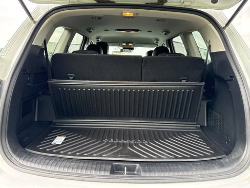 Used 2024 Kia Telluride S AWD/4WD image 19