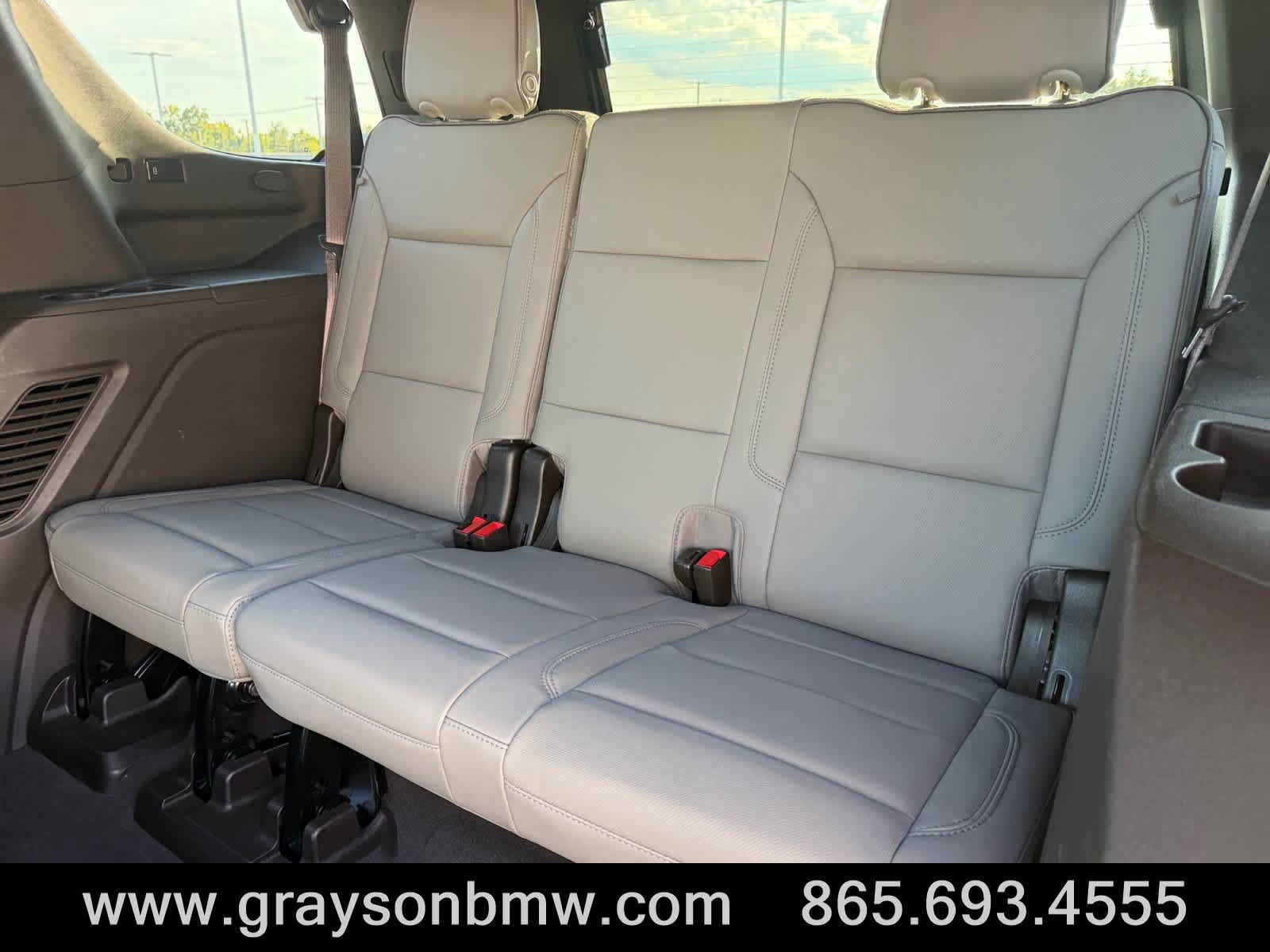 Used 2022 GMC Yukon SLT w/ SLT Premium Package AWD/4WD image 16
