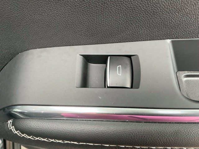 Used 2025 GMC Acadia Denali w/ Super Cruise Package FWD image 26
