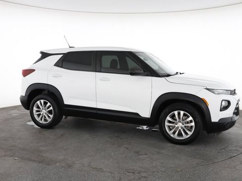 Used 2021 Chevrolet TrailBlazer LS FWD image 15