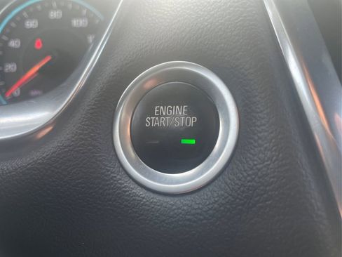 Used 2023 Chevrolet Traverse LT AWD/4WD image 28