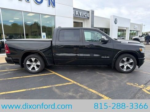 Used 2019 RAM 1500 Laramie AWD/4WD image 9
