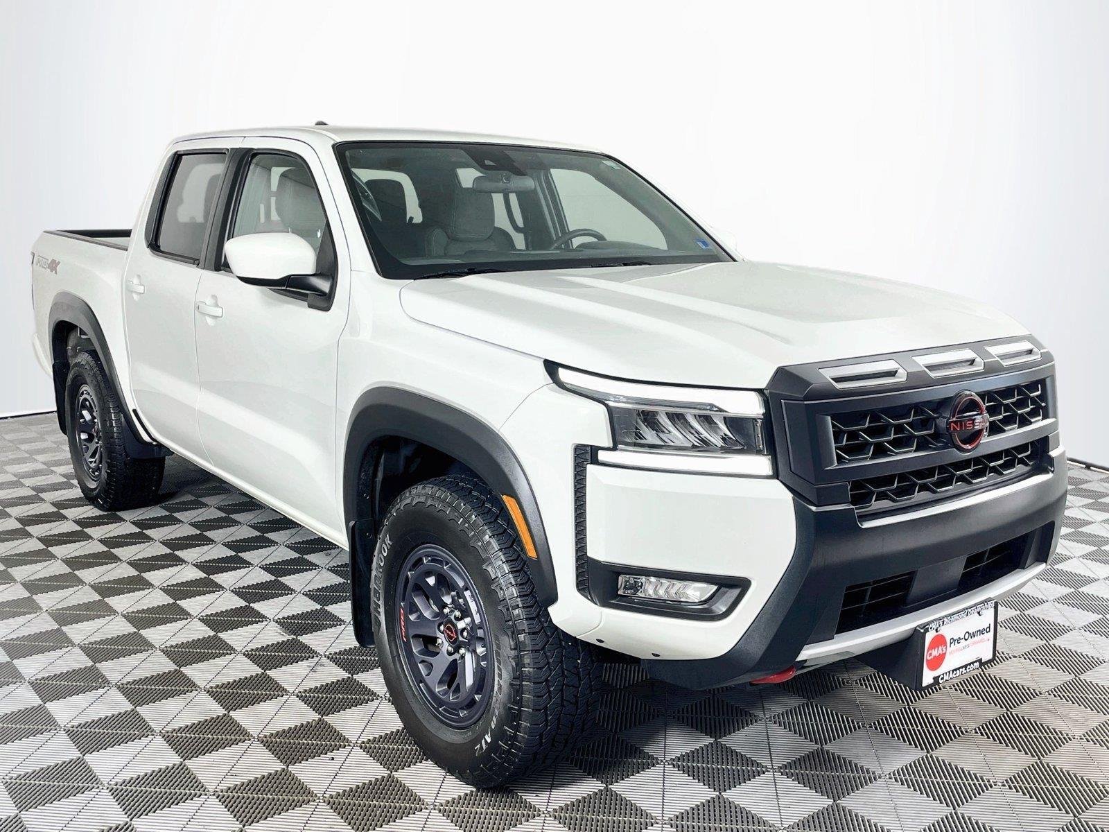 Used 2025 Nissan Frontier PRO-4X AWD/4WD image 1