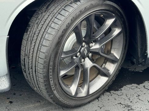 Used 2021 Dodge Challenger R/T Scat Pack RWD image 9
