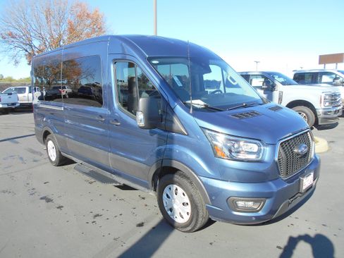 Used 2023 Ford Transit 350 XLT image 2