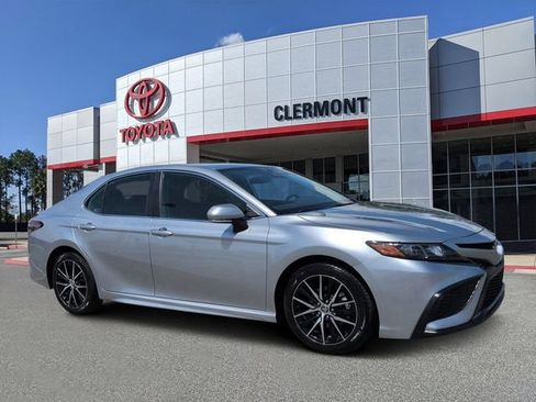 Certified 2023 Toyota Camry SE FWD image 1
