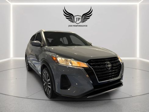 Used 2022 Nissan Kicks SV w/ Interior Electronics Package FWD image 1