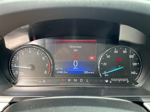 Used 2022 Ford Explorer XLT w/ Equipment Group 202A RWD image 17