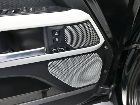 Used 2023 Land Rover Defender 130 SE AWD/4WD image 16