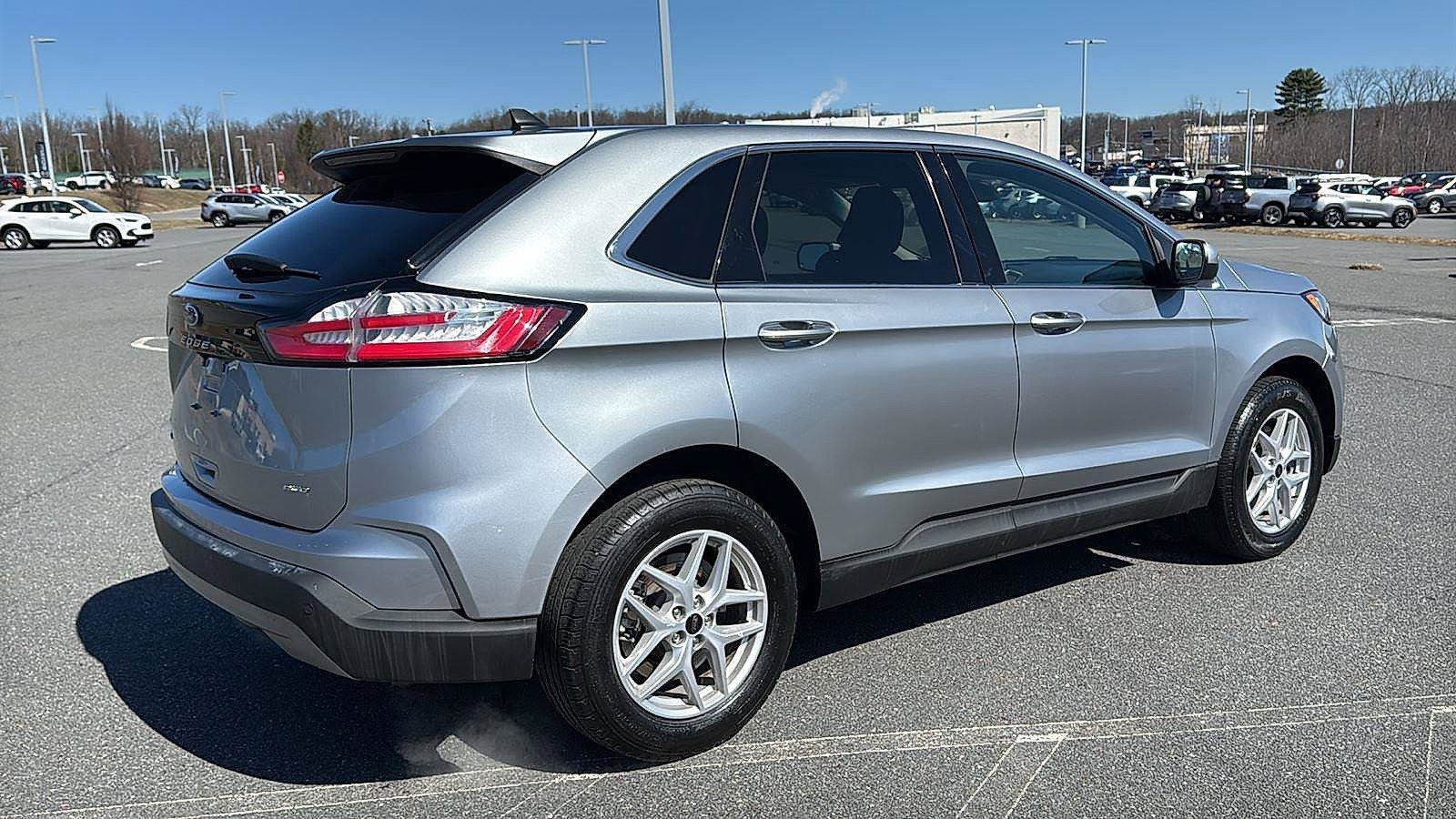 Used 2024 Ford Edge SEL AWD/4WD image 6