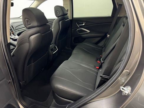 Used 2024 Acura RDX SH-AWD image 31