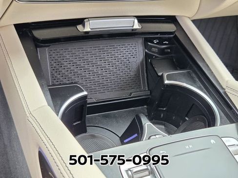 Used 2020 Mercedes-Benz GLE 350 w/ Premium Package image 28
