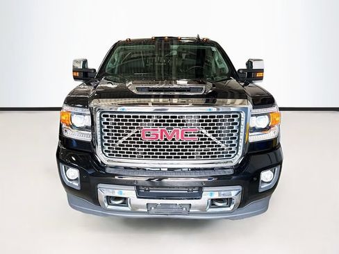 Used 2017 GMC Sierra 3500 Denali w/ Duramax Plus Package AWD/4WD image 4
