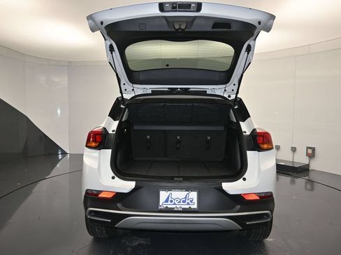 Used 2024 Buick Encore GX Preferred w/ Comfort Package FWD image 23