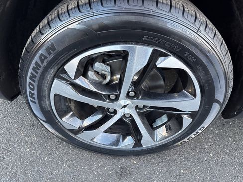 Used 2024 Chevrolet Trax RS w/ Driver Confidence Package image 11