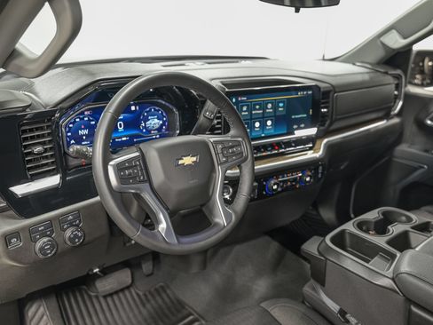 Used 2025 Chevrolet Silverado 1500 LT AWD/4WD image 15