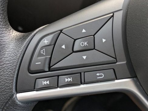 Used 2024 Nissan Altima 2.5 SV image 21