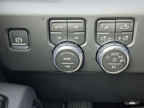 New 2026 GMC Sierra 1500 AT4 w/ AT4 Premium Package image 15