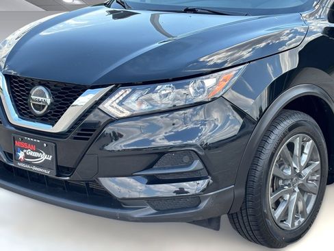 Used 2022 Nissan Rogue Sport S FWD image 12