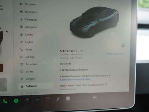 Used 2025 Tesla Model Y Long Range AWD/4WD image 23