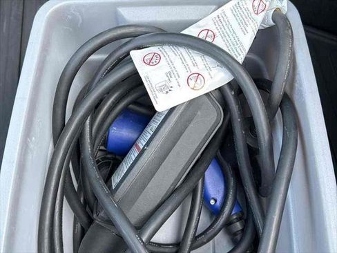 Used 2022 Toyota Prius Prime LE image 27