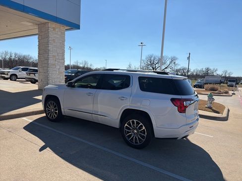 Used 2023 GMC Acadia Denali w/ Denali Ultimate Package image 3