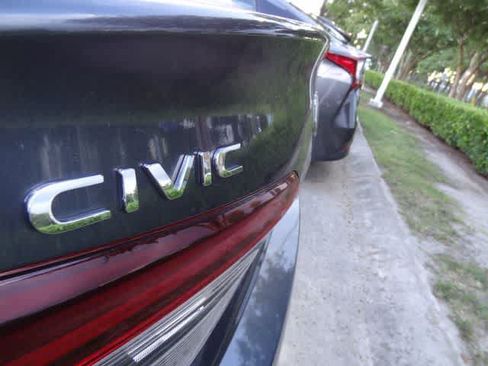 Used 2025 Honda Civic Sport image 7