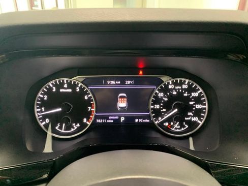 Used 2022 Nissan Pathfinder SV FWD image 14