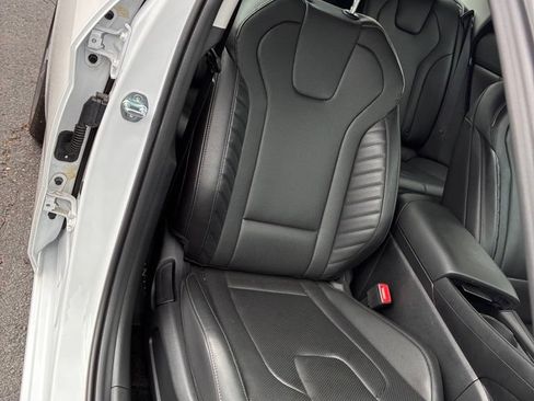 Used 2025 Hyundai Elantra Limited FWD image 18