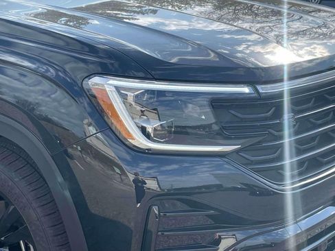 New 2026 Volkswagen Atlas Cross Sport SEL R-Line image 10