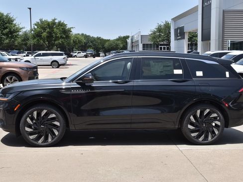 New 2026 Lincoln Nautilus Black Label w/ Jet Appearance Package AWD/4WD image 11