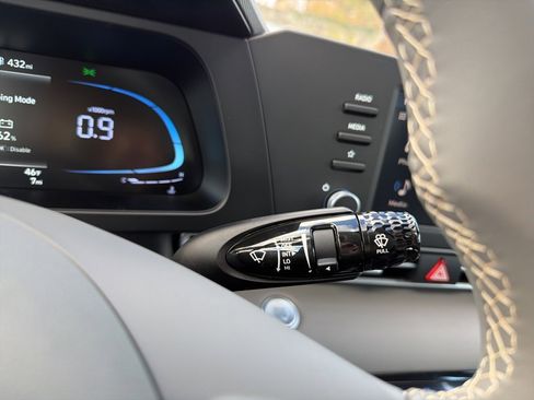 New 2026 Hyundai Elantra Sport image 32