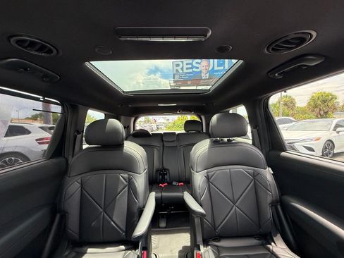Used 2027 Kia Telluride SX w/ Towing Package FWD image 17