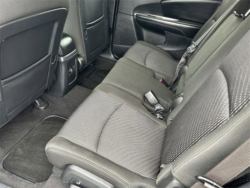 Used 2019 Dodge Journey SE w/ Premium Group image 12