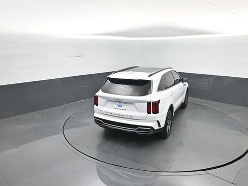 Used 2022 Kia Sorento S w/ Panoramic Sunroof Package FWD image 30