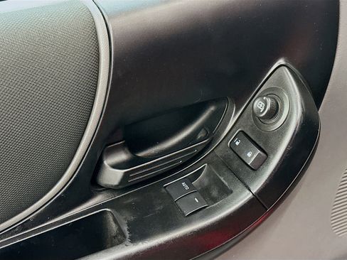 Used 2011 Ford Ranger XLT image 15