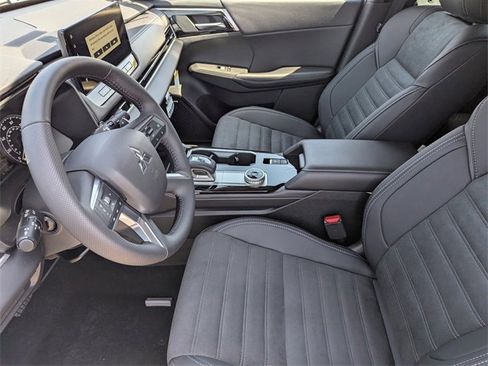 New 2025 Mitsubishi Outlander Trail Edition image 11