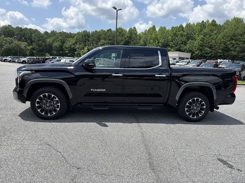 Used 2026 Toyota Tundra Limited AWD/4WD image 6