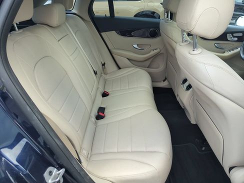 Used 2022 Mercedes-Benz GLC 300 image 34