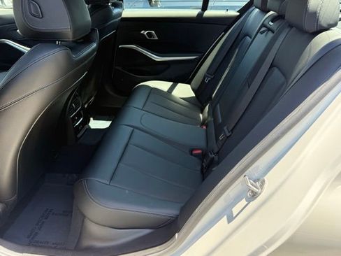 Used 2025 BMW 330i Sedan w/ Convenience Package RWD image 30