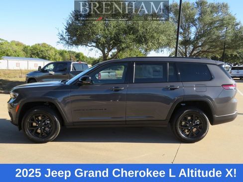 New 2025 Jeep Grand Cherokee L Altitude image 7