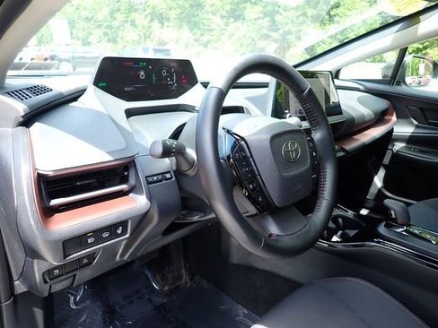 Used 2024 Toyota Prius Prime FWD image 14