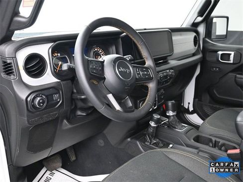 Used 2024 Jeep Gladiator Sport image 14