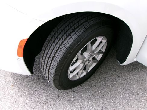 New 2026 Chrysler Pacifica Select image 7