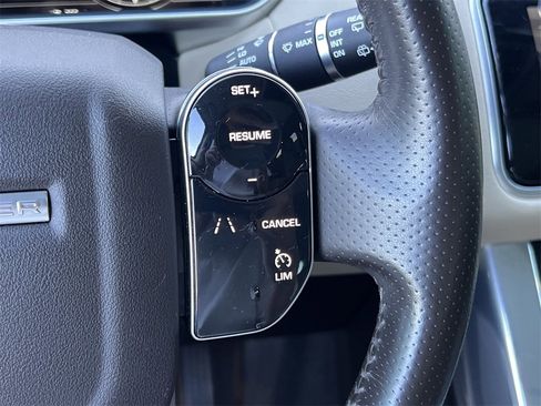 Used 2020 Land Rover Range Rover Sport HSE image 28