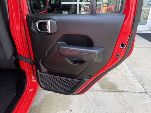 Used 2025 Jeep Wrangler Unlimited Sport AWD/4WD image 36