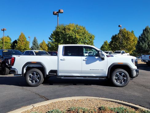 New 2026 GMC Sierra 2500 SLE w/ SLE Value Package; image 2