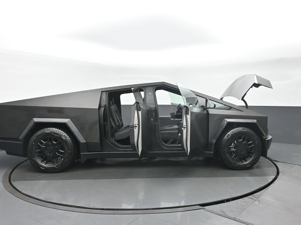 Used 2024 Tesla Cybertruck AWD Crew Cab image 19